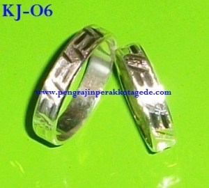 cincin costum, cincin costum mas putih, cincin costum paladium, cincin costum mas, cincin kawin paladium, cincin kawin mas, cincin kawin mas putih, cincin kawin platinum, cincin nikah paladium, cincin tunangan paladium, cincin tunangan mas, cincin nikah mas putih, cincin nikah platinum, disain cincin kawin mas paladium, cincin nikah perak, cincin kawin silver, cincin nikah silver, disain cincin kawin, cincin kawin murah, cincin costum silver, cincin kawin perak, cincin kawin silver, cincin tunangan perak, cincin tunangan silver