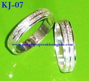 cincin costum, cincin costum mas putih, cincin costum paladium, cincin costum mas, cincin kawin paladium, cincin kawin mas, cincin kawin mas putih, cincin kawin platinum, cincin nikah paladium, cincin tunangan paladium, cincin tunangan mas, cincin nikah mas putih, cincin nikah platinum, disain cincin kawin mas paladium, cincin nikah perak, cincin kawin silver, cincin nikah silver, disain cincin kawin, cincin kawin murah, cincin costum silver, cincin kawin perak, cincin kawin silver, cincin tunangan perak, cincin tunangan silver