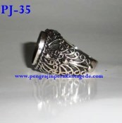 cincin pria, cincin ikat batu, cincin emban batu, cincin batu mulia, model cincin emban, cincin perak, cincin logo, cincin nama, cincin kesatuan, cincin stempel, model cincin batu, cincin perak kotagede, cincin perak costum, cincin silver, cincin costum, cincin pria batu polos, cincin perak pria batu polos, cincin perak jogja, cincin perak batu akik, Cincin perak pria, cincin ikat batu mulia, cincin emban batu mulia, katalog cincin pria, katalog cincin emban batu