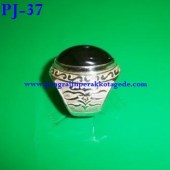 cincin pria, cincin ikat batu, cincin emban batu, cincin batu mulia, model cincin emban, cincin perak, cincin logo, cincin nama, cincin kesatuan, cincin stempel, model cincin batu, cincin perak kotagede, cincin perak costum, cincin silver, cincin costum, cincin pria batu polos, cincin perak pria batu polos, cincin perak jogja, cincin perak batu akik, Cincin perak pria, cincin ikat batu mulia, cincin emban batu mulia, katalog cincin pria, katalog cincin emban batu