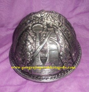 helm pt pertamina, Helm ukir perak, helm ukir, helm tatah, pengrajin helm ukir kotagede, toko helm perak, helm ukir silver, helm tembaga, helm kuningan, helm alumunium, engraved hard hat, engraved hard hat for sale, engraved aluminum hard hat, brass hard hats, copper hard hats, engraved silver hard hat, personalized hard hats, carved hard hat, Carved helmet, hand carved hard hats, engraved hard hats indonesia, Silver carving helmet, custom hard hat