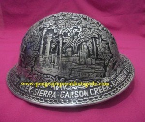 Helm ukir perak, helm ukir, helm tatah, pengrajin helm ukir kotagede, toko helm perak, helm ukir silver, helm ukir tembaga, helm ukir kuningan, helm ukir alumunium, engraved hard hat, engraved hard hat for sale, engraved aluminum hard hat, brass hard hats, copper hard hats, engraved silver hard hat, personalized hard hats, carved hard hat, Carved helmet, hand carved hard hats, engraved hard hats indonesia, Silver carving helmet, custom hard hat, pt exon mobil