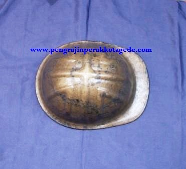 helm ukir, helm tatah, helm perak, kerajinan helm Kotagede, , hard hat, helm alumunium, helm tembaga, helm kuningan