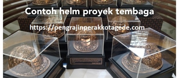 Helm ukir perak, helm ukir custom, helm ukir kotagede, toko helm ukir perak, helm ukir silver, helm ukir tembaga, helm ukir kuningan, helm ukir alumunium, harga helm ukir, Plakat helm ukir, helm ukir pt chevron