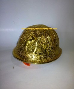 helm ukir lapis mas, Helm ukir perak, helm ukir, helm tatah, pengrajin helm ukir kotagede, toko helm perak, helm ukir silver, helm ukir tembaga, helm ukir kuningan, helm ukir alumunium, engraved hard hat, engraved hard hat for sale, engraved aluminum hard hat, brass hard hats, copper hard hats, engraved silver hard hat, personalized hard hats, carved hard hat, Carved helmet, hand carved hard hats, engraved hard hats indonesia, Silver carving helmet, custom hard had