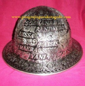 helm ukir pt apexindo, Helm ukir perak, helm ukir, helm tatah, pengrajin helm ukir kotagede, toko helm perak, helm ukir silver, helm tembaga, helm kuningan, helm alumunium, engraved hard hat, engraved hard hat for sale, engraved aluminum hard hat, brass hard hats, copper hard hats, engraved silver hard hat, personalized hard hats, carved hard hat, Carved helmet, hand carved hard hats, engraved hard hats indonesia, Silver carving helmet, custom hard hat
