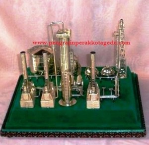 Replika, maket, miniatur, souvenir pensiun