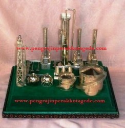 Replika, maket, miniatur, souvenir pensiun, pengrajin perak, kerajinan perak, silver handycraft, toko perak, souvenir pertambangan, miniatur pertambangan, miniatur pertamina, miniatur pengeboran minyak